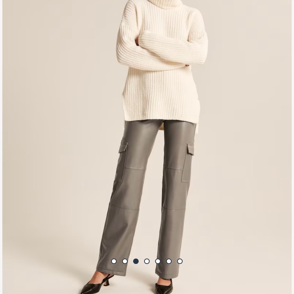 Vegan Leather Cargo 90s Relaxed Pant